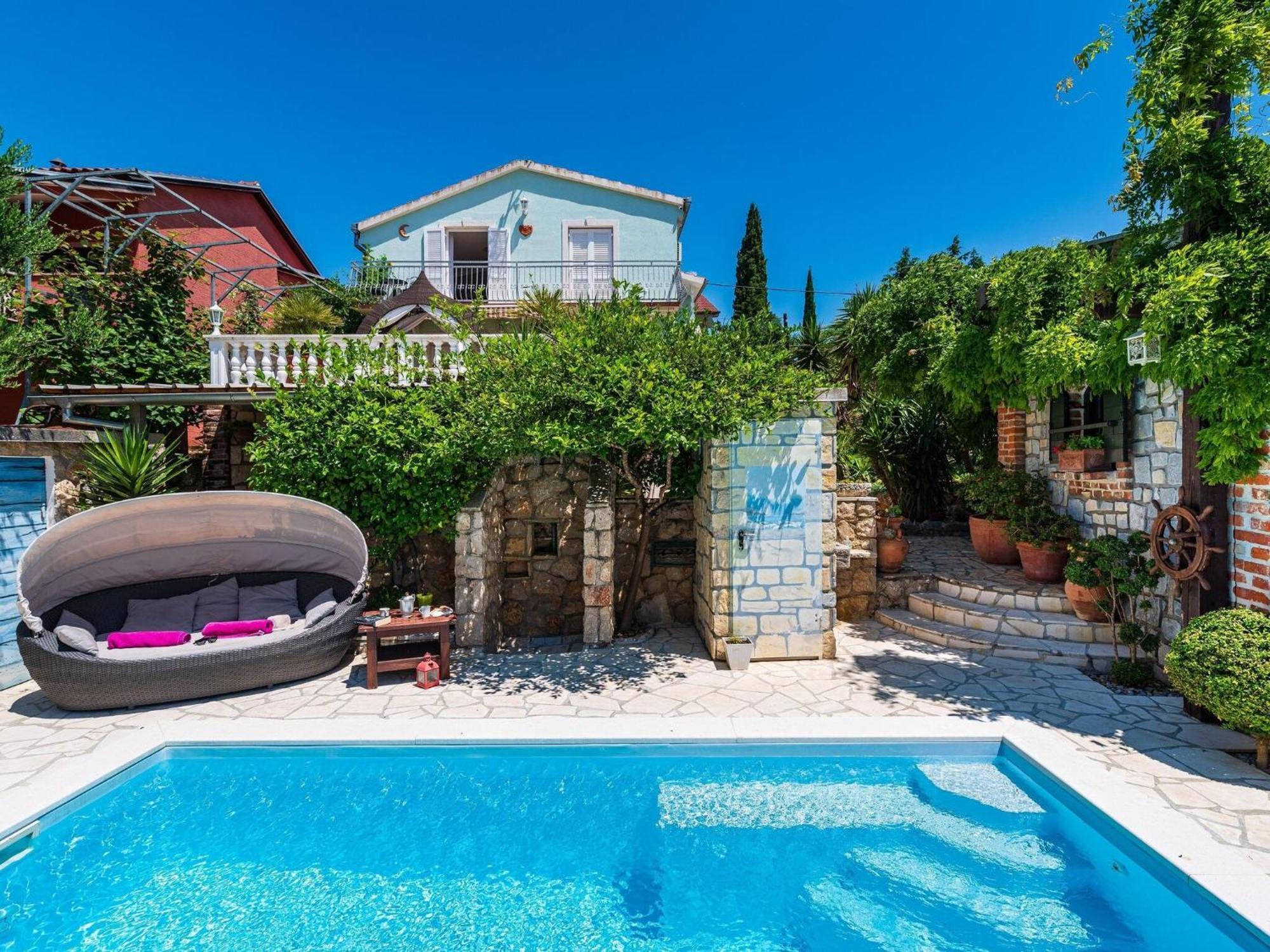 Beautiful Holiday Home With Private Pool, Nice Garden With Relax Area, Taverne Maslenica Exterior photo