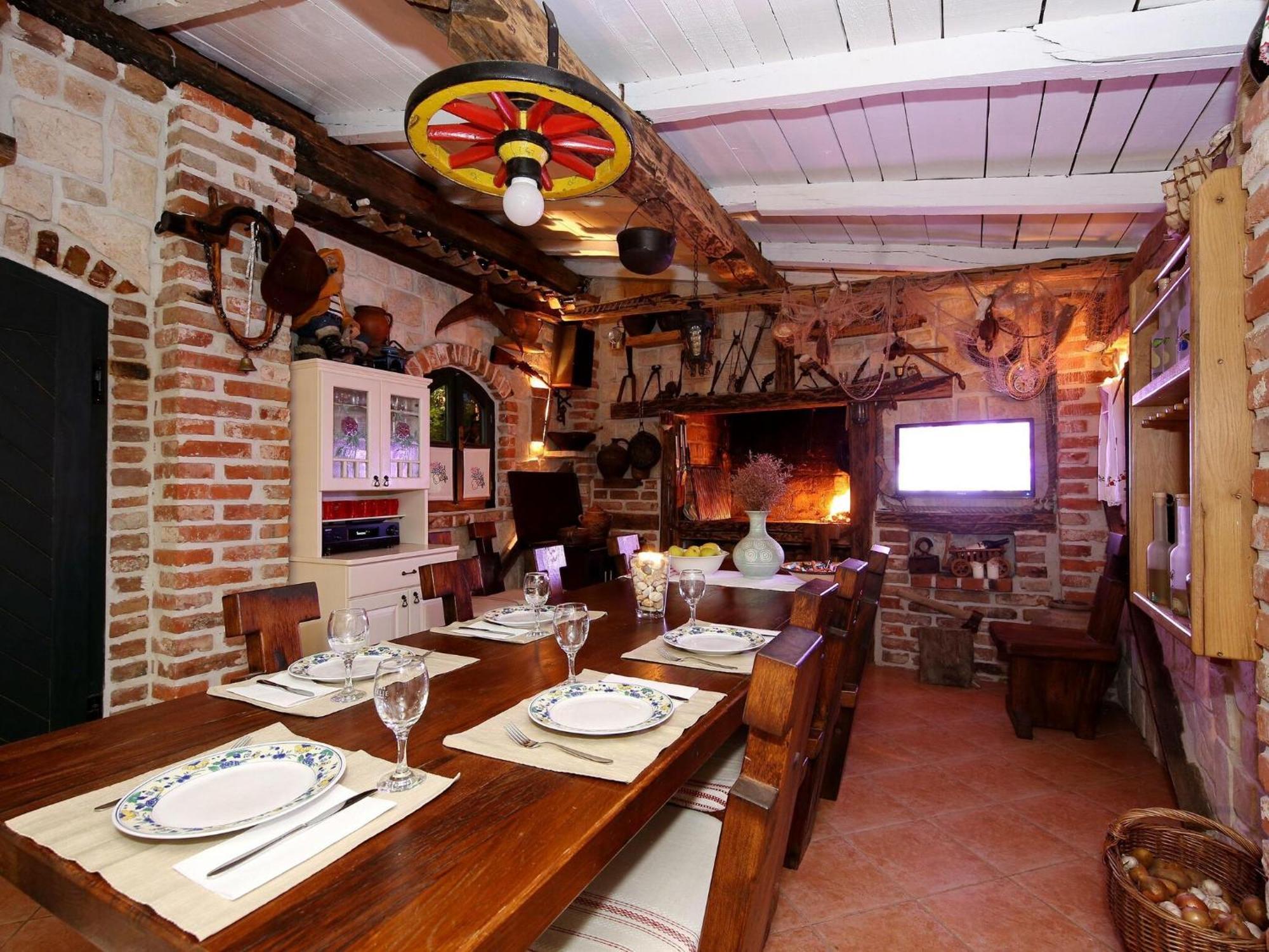 Beautiful Holiday Home With Private Pool, Nice Garden With Relax Area, Taverne Maslenica Exterior photo