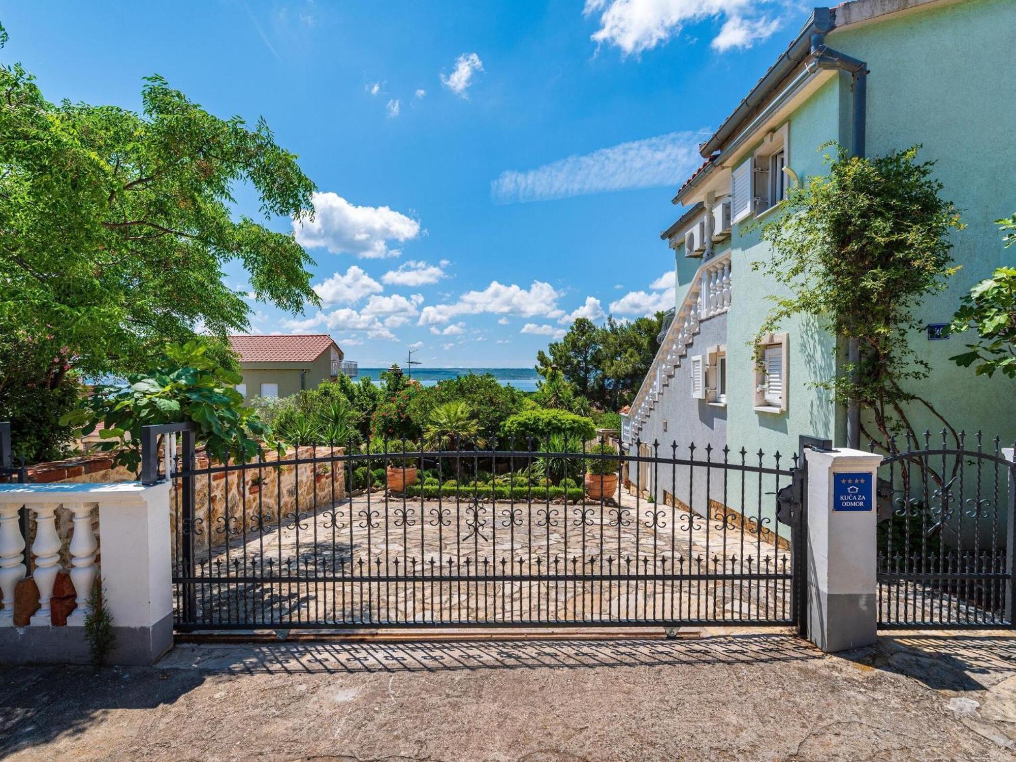 Beautiful Holiday Home With Private Pool, Nice Garden With Relax Area, Taverne Maslenica Exterior photo