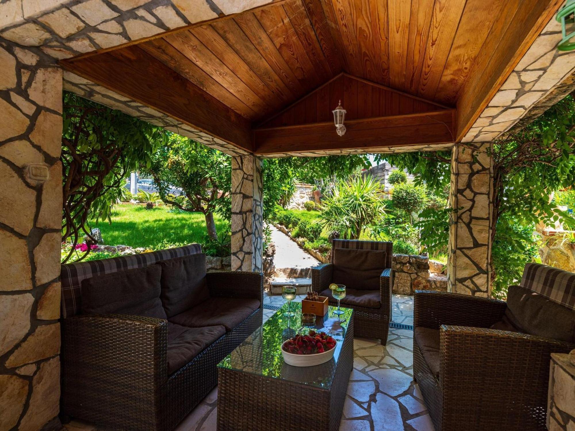 Beautiful Holiday Home With Private Pool, Nice Garden With Relax Area, Taverne Maslenica Exterior photo