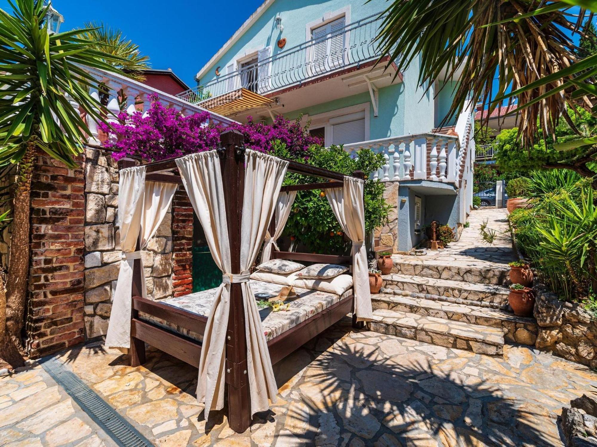 Beautiful Holiday Home With Private Pool, Nice Garden With Relax Area, Taverne Maslenica Exterior photo